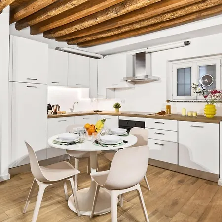 Apartman Regina 22 - Duomo 10 Min Milánó